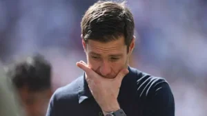 تمرد «فيني» يهدد مستقبل ألونسو في ريال مدريد ويعيد ترتيب خط وسط الفريق